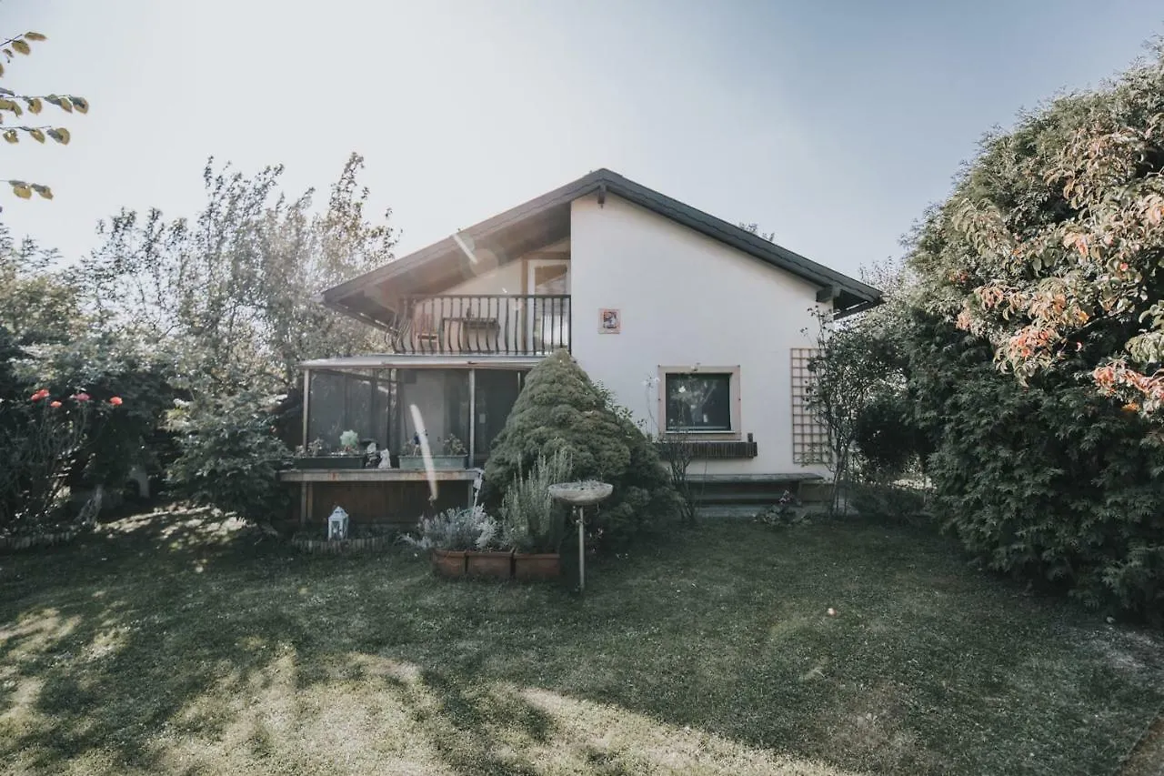 Apartment Central Garden House With Parking Lot Wien