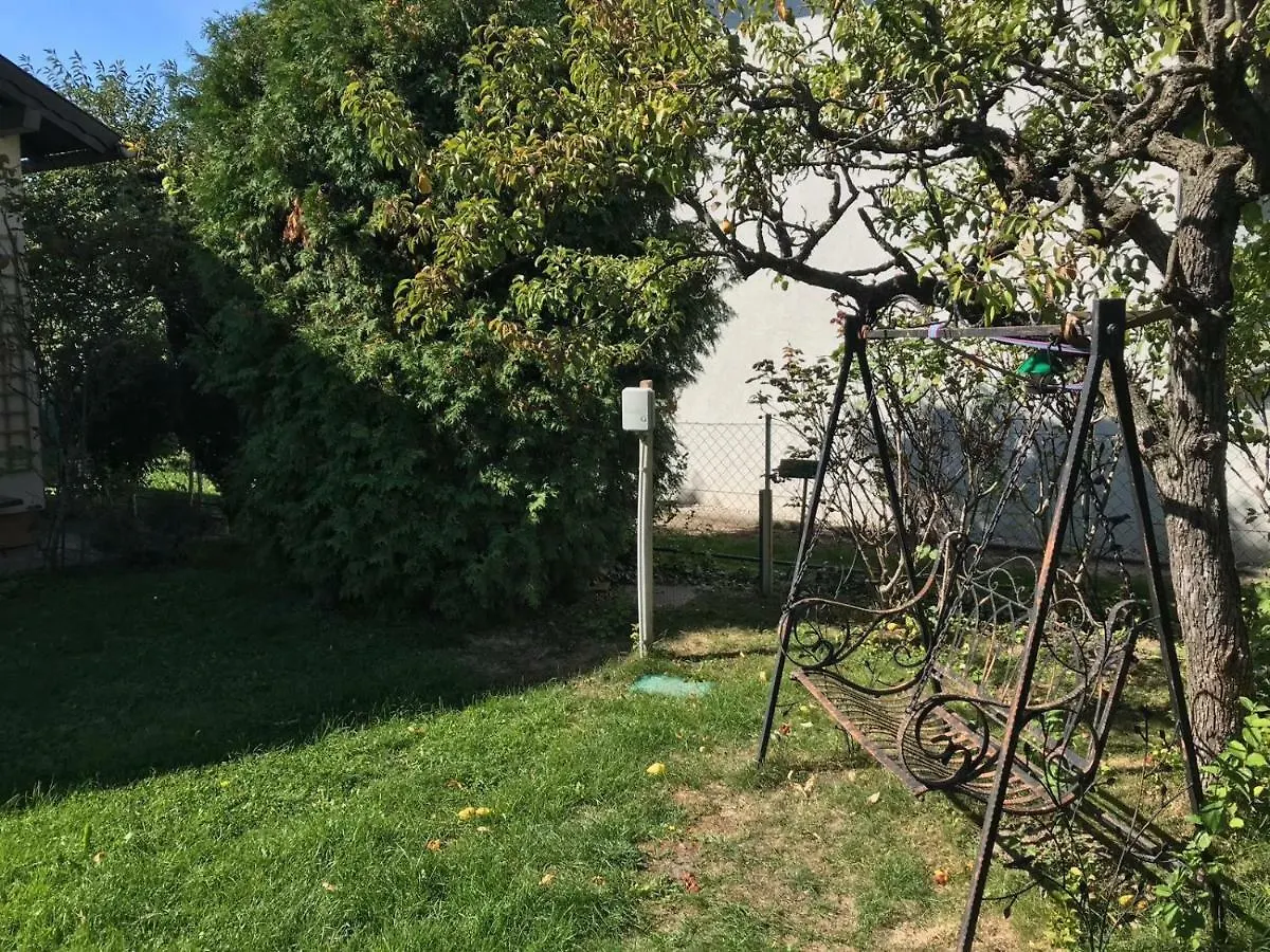 Apartment Central Garden House With Parking Lot Wien