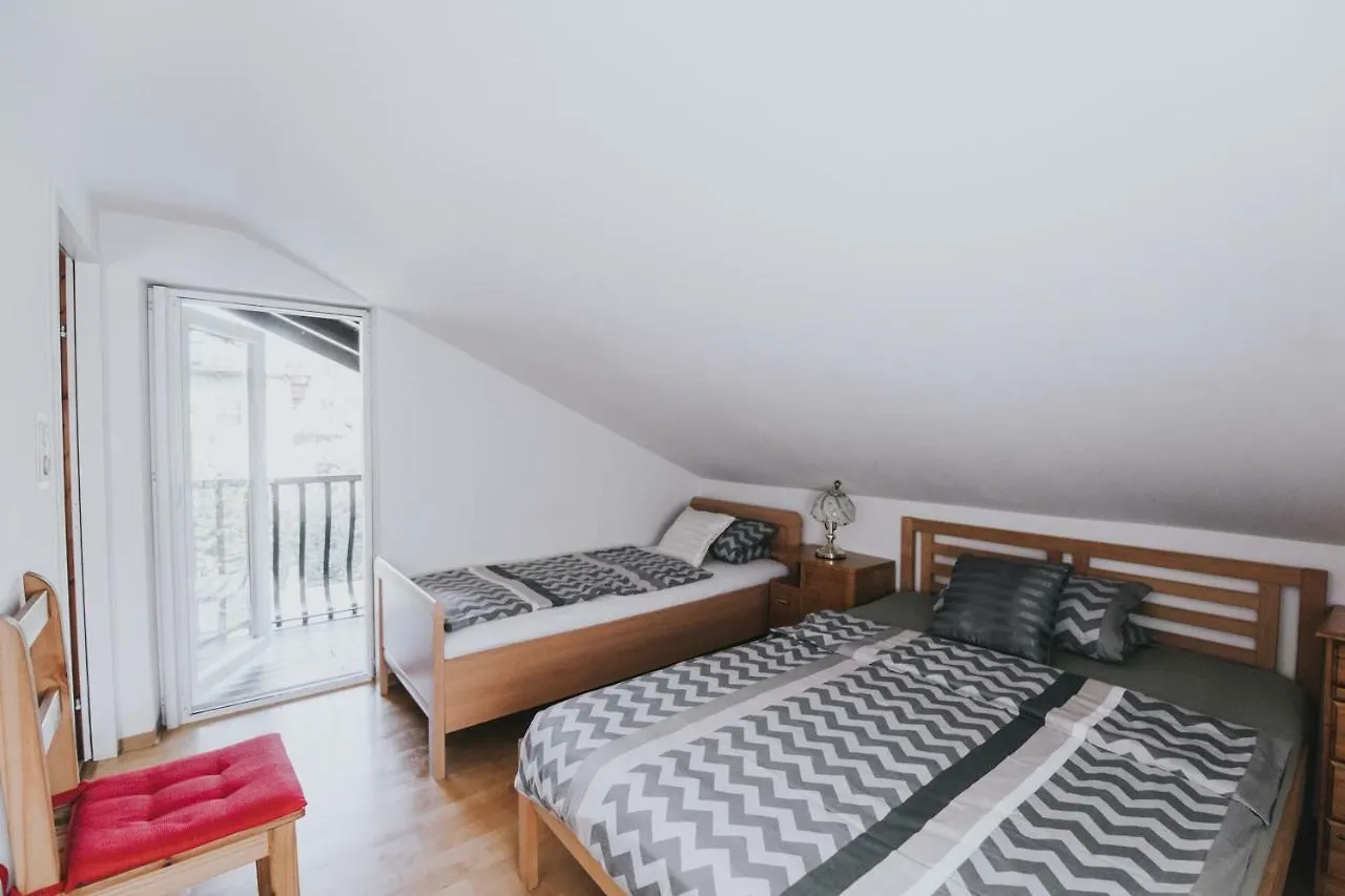 Central Garden House With Parking Lot Wien Apartment