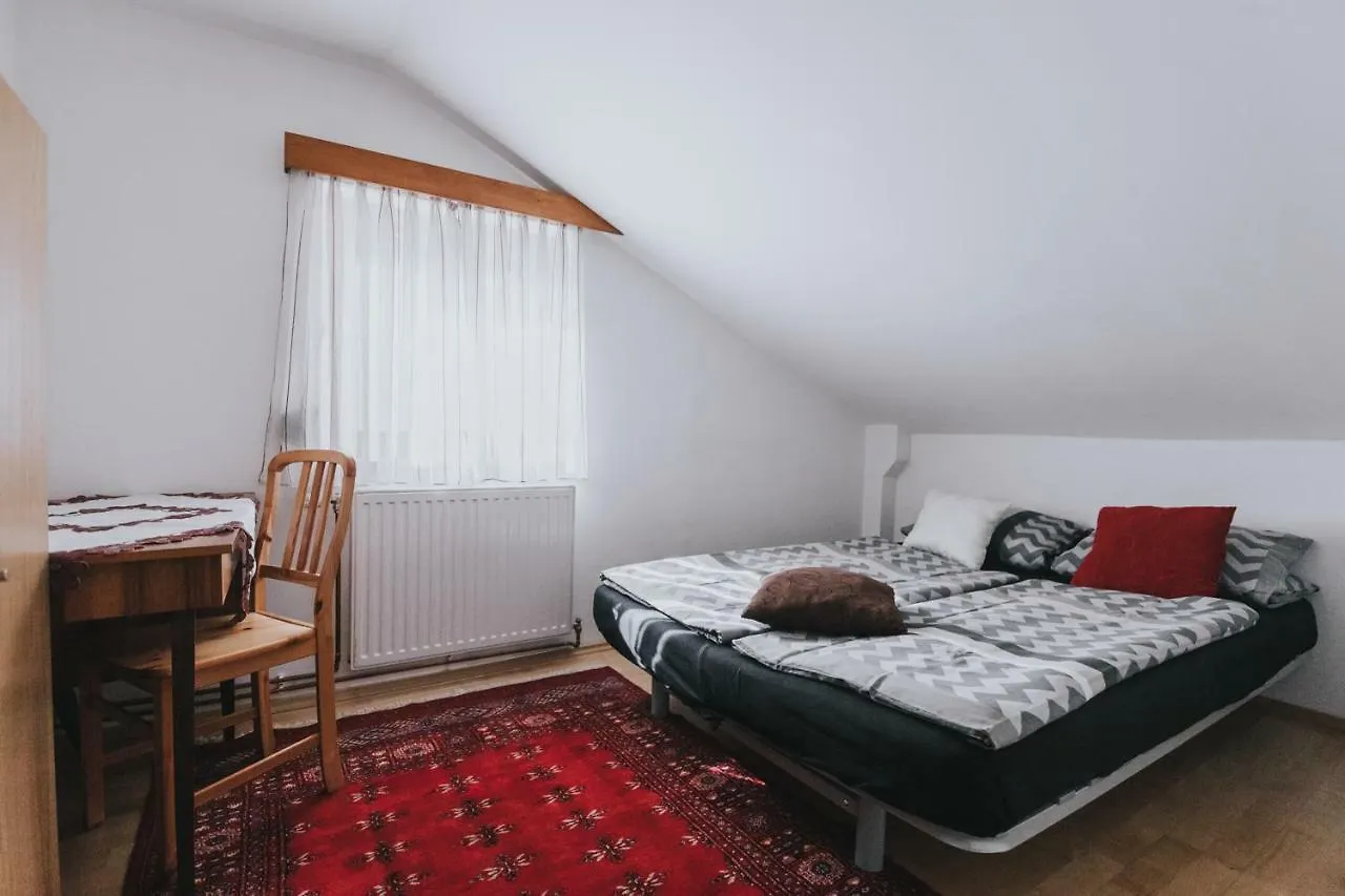 Apartment Central Garden House With Parking Lot Wien